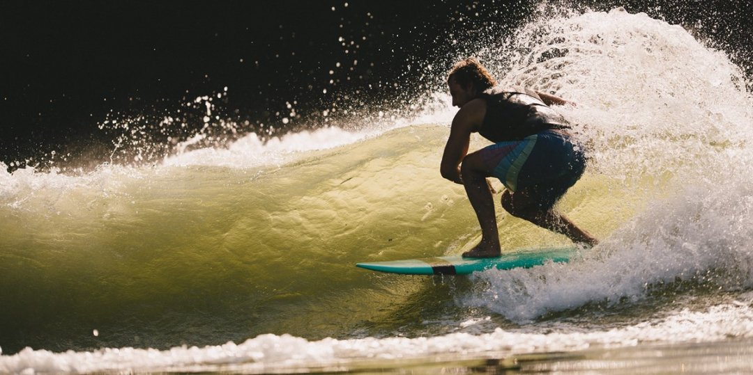 startklar zum Surfen Neues SurfStar-System + 2160 kg Ballast = die besten Wellen